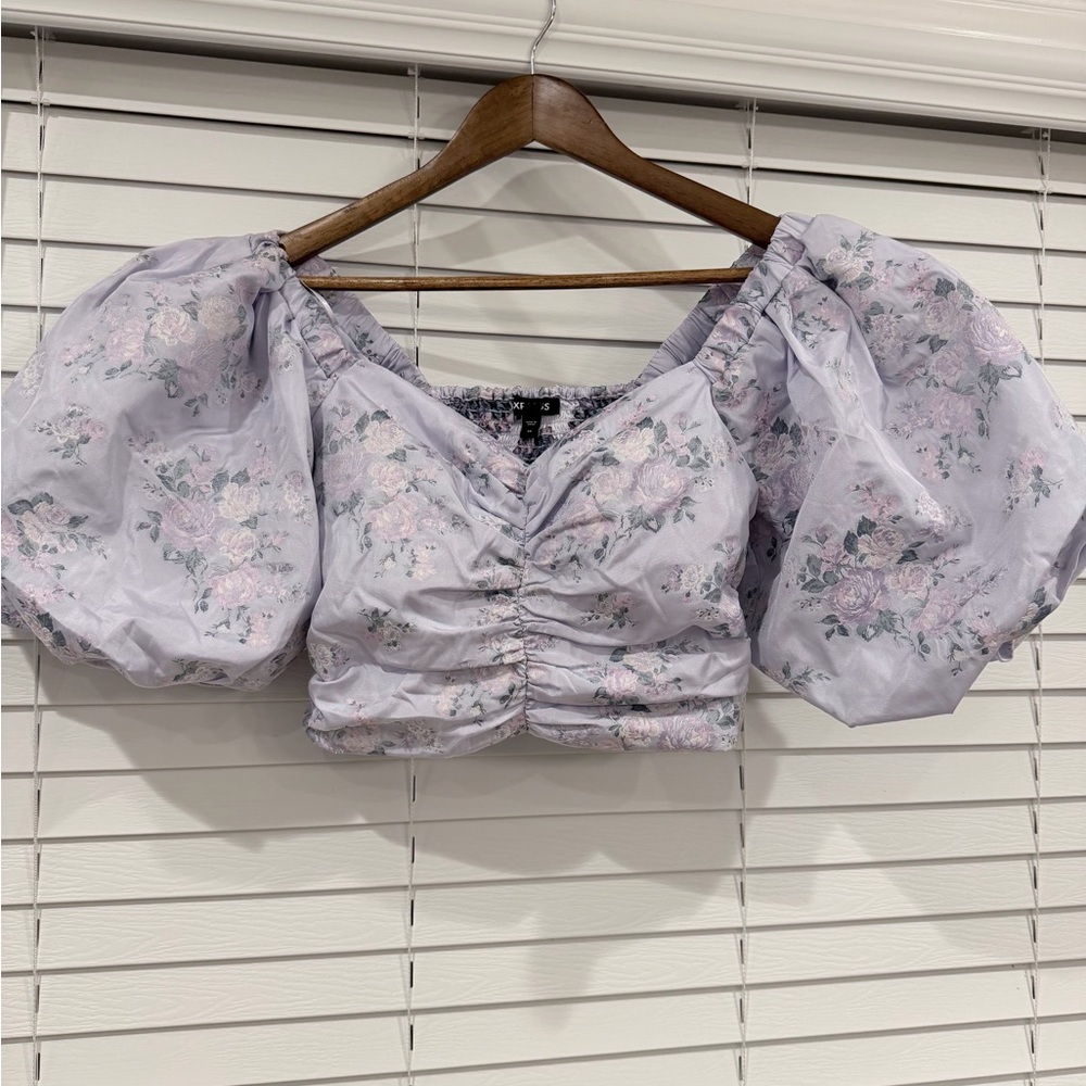 Express Lavender Floral Puff Sleeve Blouse